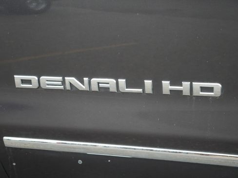 Used 2015 GMC Sierra 2500 Denali image 12