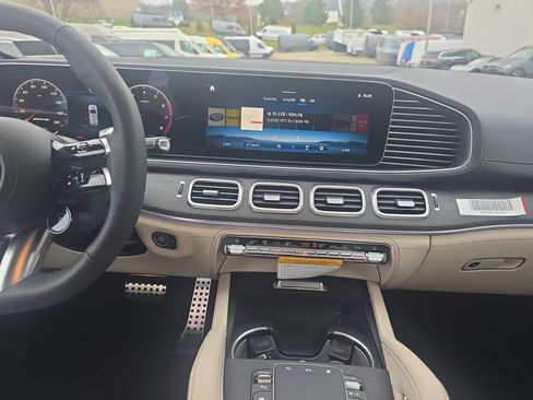 New 2026 Mercedes-Benz GLE 53 AMG 4MATIC image 17