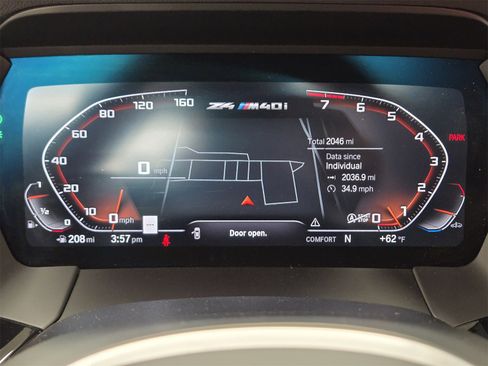 Used 2025 BMW Z4 M40i w/ Premium Package image 18