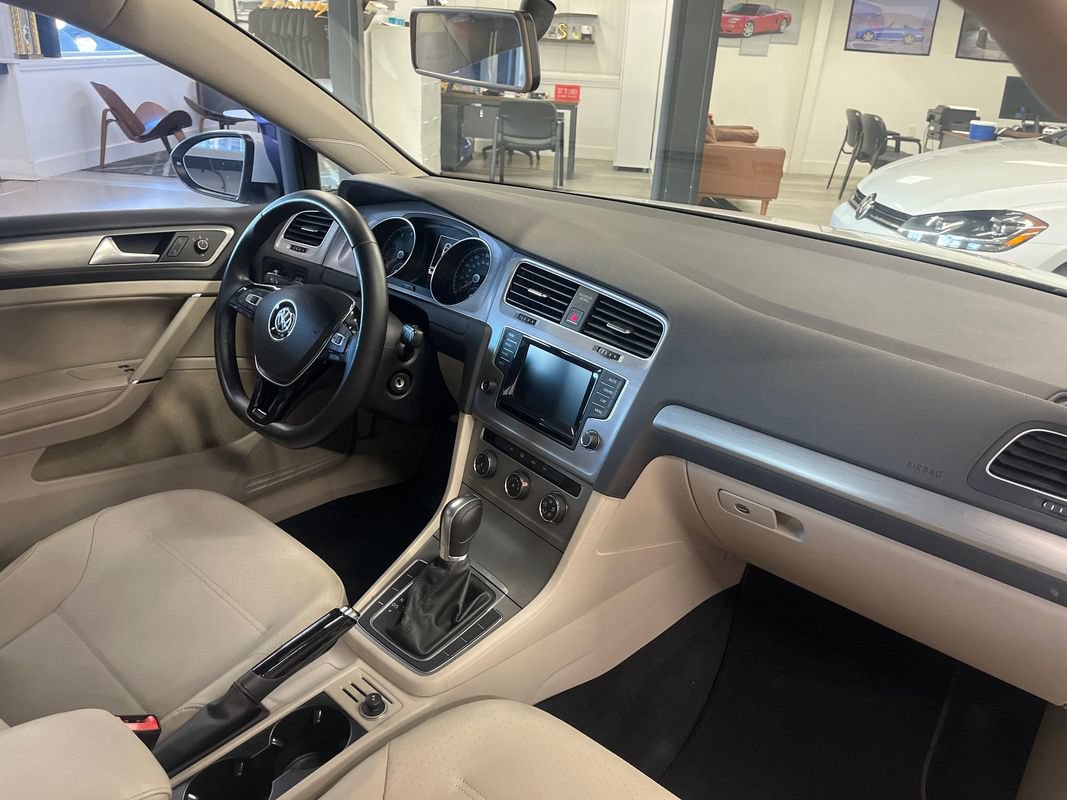 Used 2015 Volkswagen Golf S FWD image 45