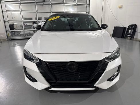 Used 2022 Nissan Sentra SR w/ Midnight Edition FWD image 2