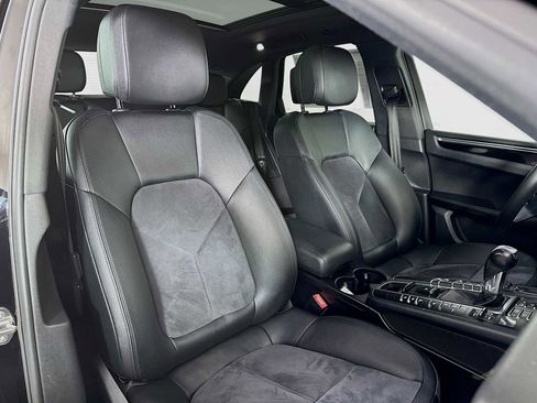 Used 2017 Porsche Macan image 26