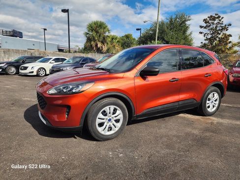 Used 2020 Ford Escape S image 2