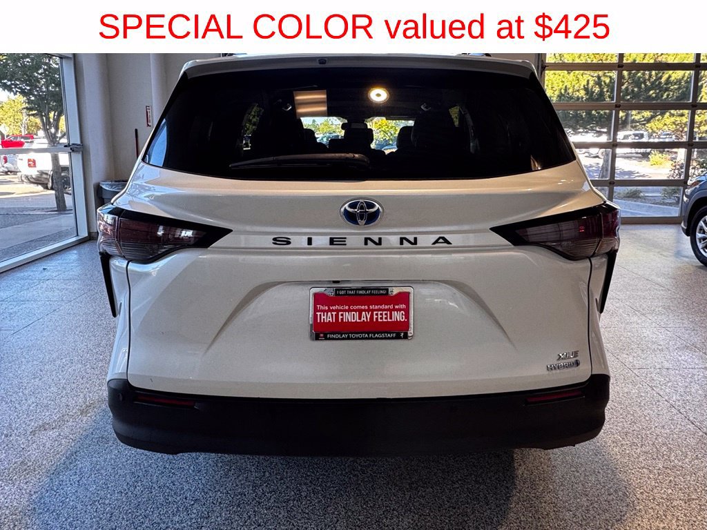 Certified 2024 Toyota Sienna XLE FWD image 6