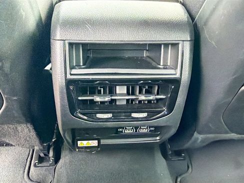 Used 2024 Jeep Grand Cherokee Altitude AWD/4WD image 22