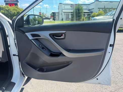Used 2014 Hyundai Elantra SE FWD image 20