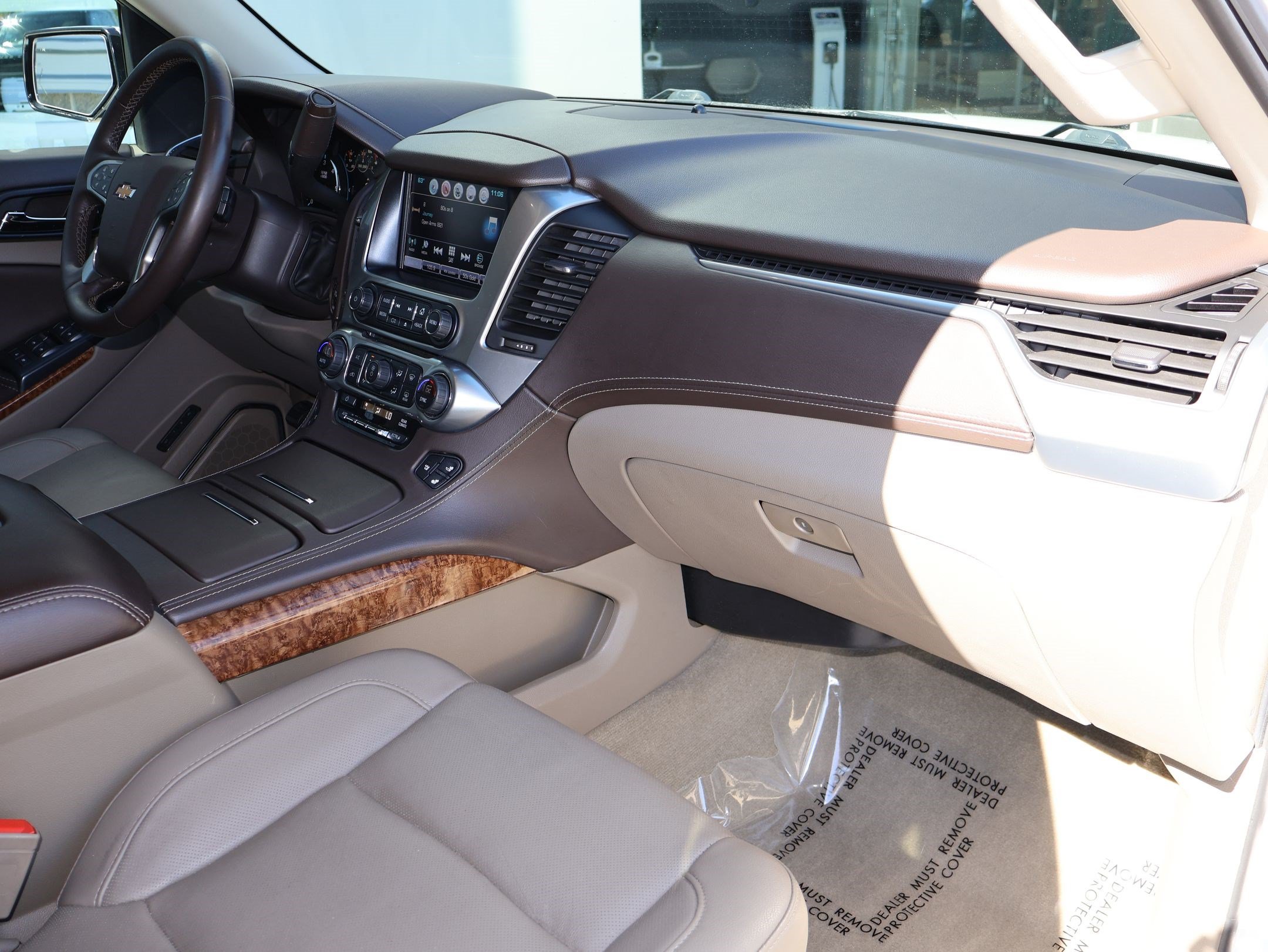 Used 2016 Chevrolet Tahoe LTZ AWD/4WD image 33
