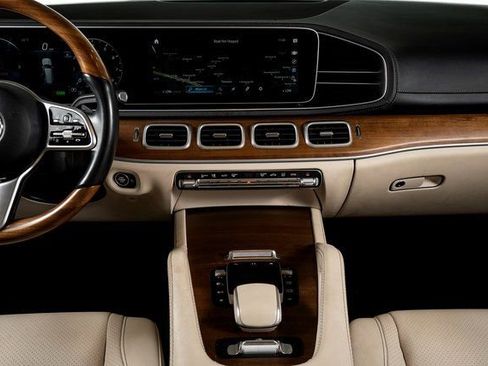 Used 2022 Mercedes-Benz GLS 450 4MATIC image 35