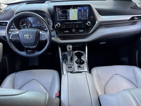 Used 2021 Toyota Highlander Platinum AWD/4WD image 15