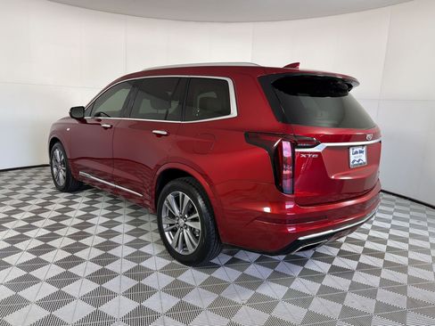 Used 2024 Cadillac XT6 Premium Luxury w/ Technology Package FWD image 3