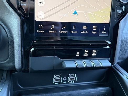 New 2026 RAM 1500 4x4 Crew Cab image 24