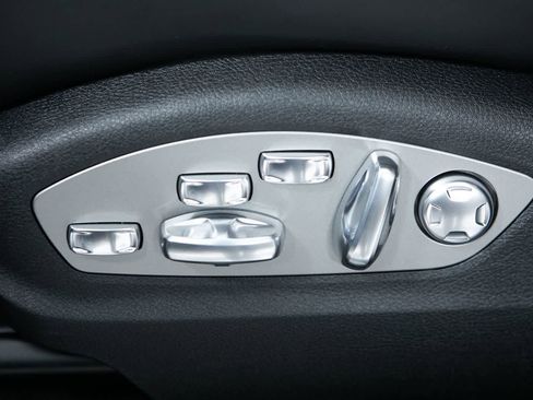 New 2026 Porsche Macan S AWD/4WD image 24