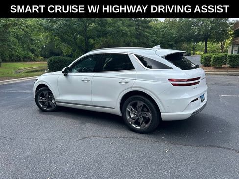 Used 2025 Genesis Electrified GV70 w/ Prestige Package AWD/4WD image 3
