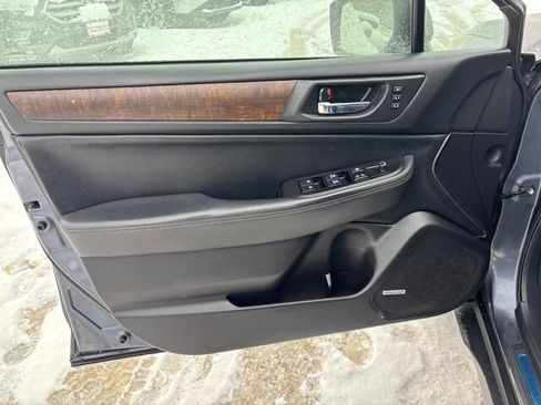 Used 2017 Subaru Outback 2.5i Limited image 10