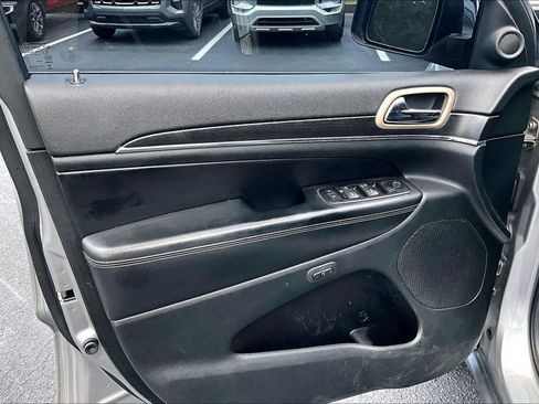Used 2014 Jeep Grand Cherokee Limited w/ Luxury Group II AWD/4WD image 20