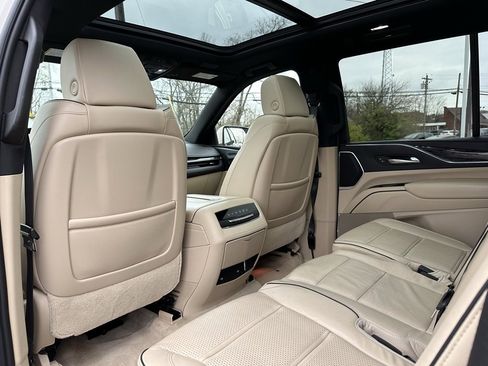 Used 2021 Cadillac Escalade Premium Luxury w/ Driver Assist Tech Package image 20