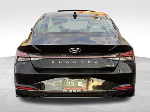 Used 2022 Hyundai Elantra Limited image 8