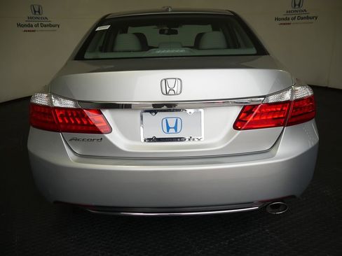 Used 2015 Honda Accord EX-L image 9