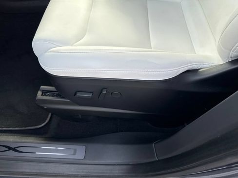 Used 2020 Tesla Model X Performance AWD/4WD image 15