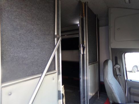 Used 2019 Ford E-450 and Econoline 450 Super Duty w/ Shuttle Bus Prep Package image 37