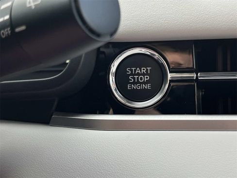 New 2026 Mitsubishi Outlander SE image 26