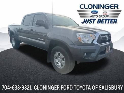 Used 2014 Toyota Tacoma PreRunner w/ SR5 Package RWD image 1