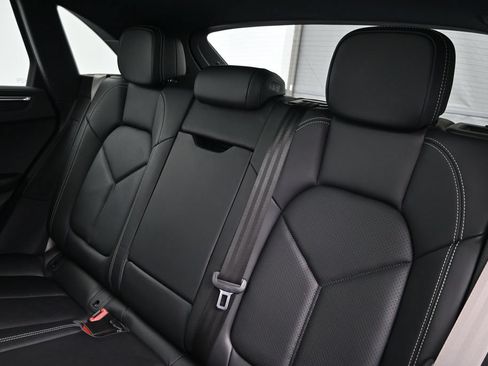 Used 2023 Porsche Macan GTS AWD/4WD image 6