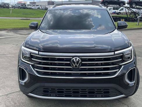 Used 2024 Volkswagen Atlas SE FWD image 8