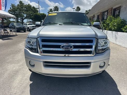 Used 2011 Ford Expedition Limited image 3