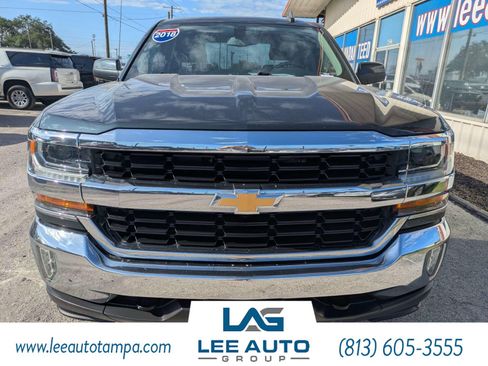 Used 2018 Chevrolet Silverado 1500 LT w/ LT Eassist Package AWD/4WD image 8