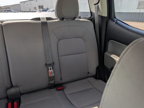Used 2019 Chevrolet Colorado W/T w/ WT Convenience Package AWD/4WD image 14