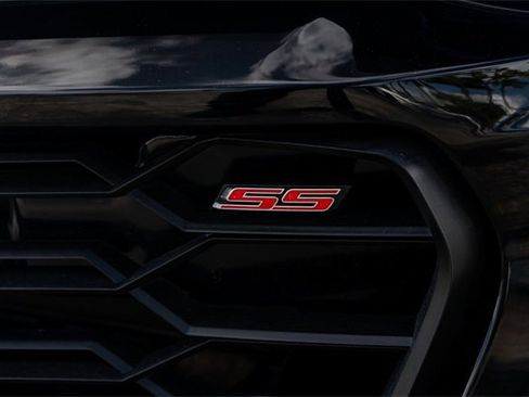 Used 2019 Chevrolet Camaro SS image 36