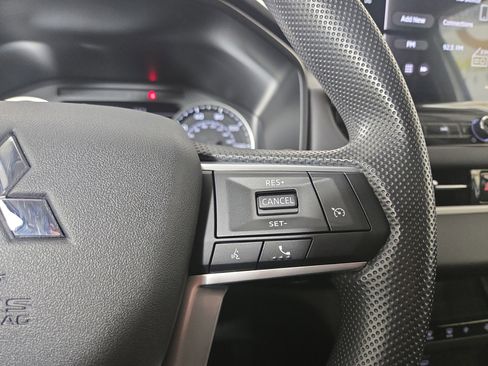 New 2026 Mitsubishi Outlander ES image 15