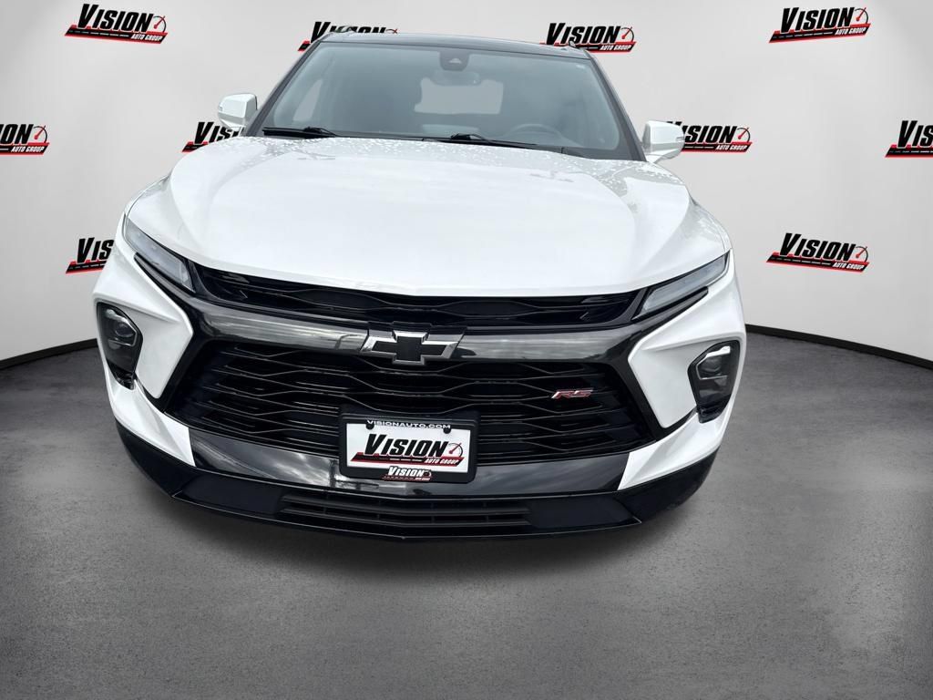 Used 2023 Chevrolet Blazer RS w/ Enhanced Convenience Package AWD/4WD image 2