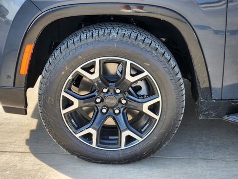 New 2025 Jeep Wagoneer Series II image 11