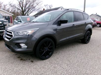 Used 2018 Ford Escape SE w/ SE Sport Appearance Package