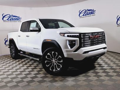 New 2025 GMC Canyon Denali