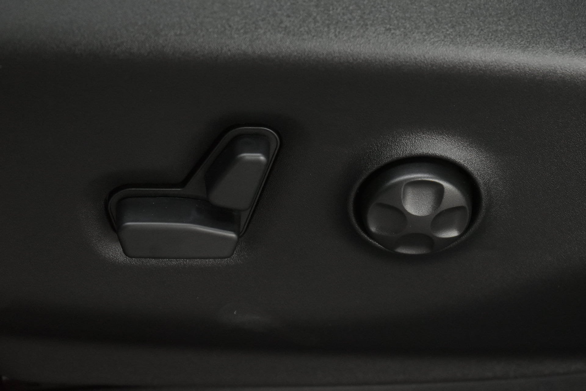 New 2027 Chrysler Pacifica Select AWD/4WD image 14