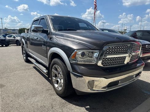 Used 2014 RAM 1500 Laramie AWD/4WD image 2