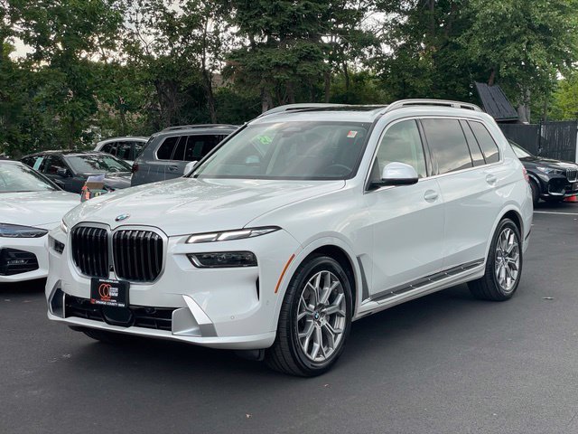 Certified 2023 BMW X7 xDrive40i w/ Executive Package AWD/4WD image 2