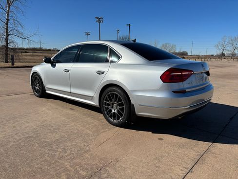 Used 2016 Volkswagen Passat 1.8T SE image 6