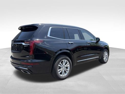 Used 2025 Cadillac XT6 Luxury FWD image 17