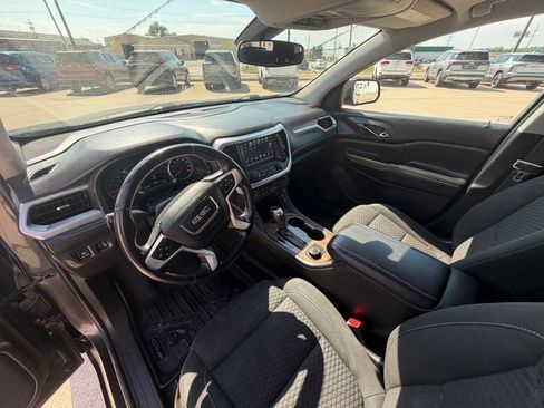 Used 2018 GMC Acadia SLE FWD image 14