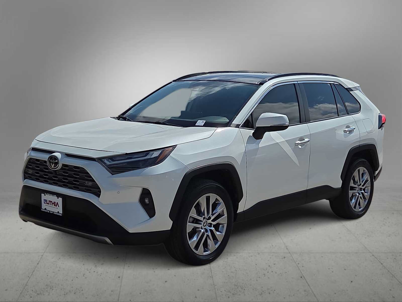 Certified 2022 Toyota RAV4 Limited FWD image 1