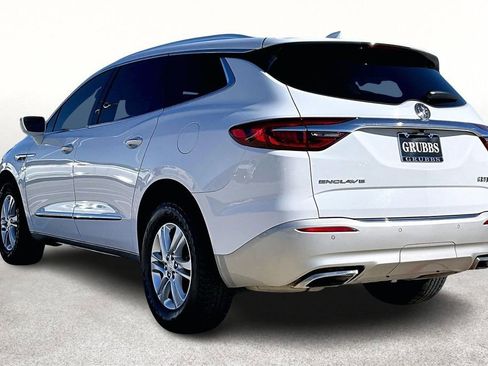 Used 2020 Buick Enclave Essence w/ Sound and Sites Package image 16