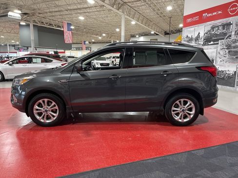 Used 2019 Ford Escape SEL image 6