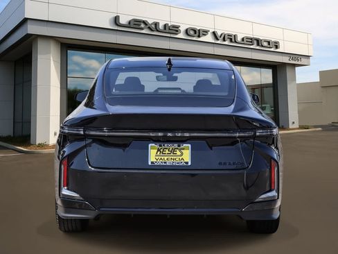 New 2026 Lexus ES 350h AWD image 3