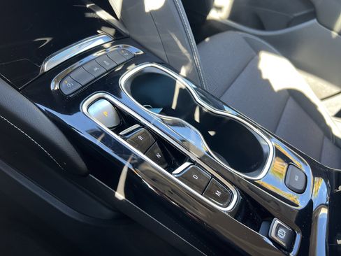 Used 2022 Buick Envision Preferred image 25