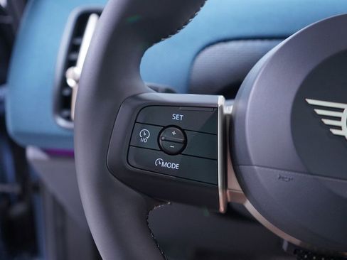 Used 2025 MINI Cooper Countryman SE w/ Comfort Package Max image 19