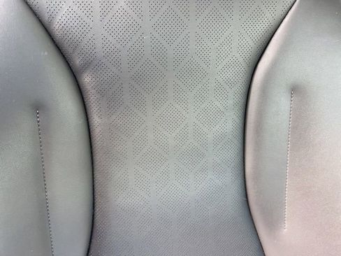 Certified 2024 Kia Carnival LX image 37